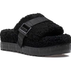 UGG slippers size 10